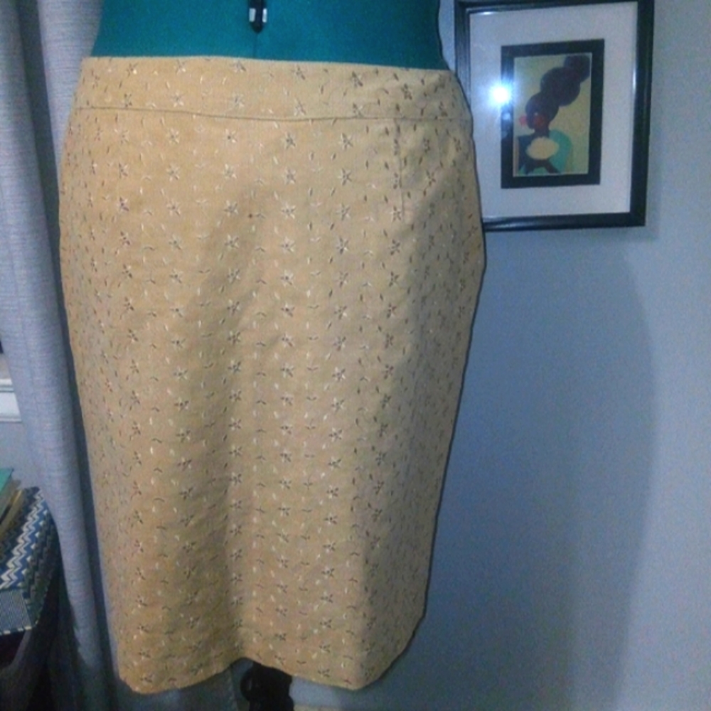 Cynthia Steffe Tan Tonal A-line Corduroy Skirt with Flower Embroidery Sz 14